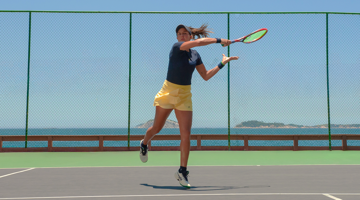 Roupa com proteção UV50+ para jogar ao sol
