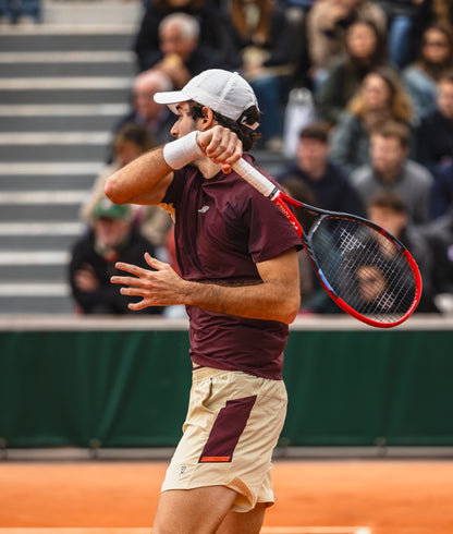 Shorts Slams Advantage