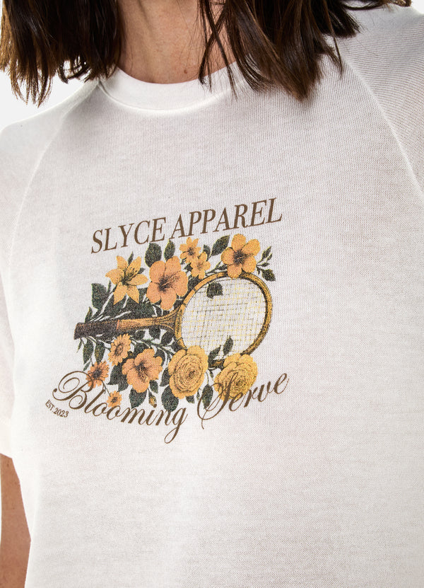 Camiseta Raglan Blooming Serve Feminino Off White