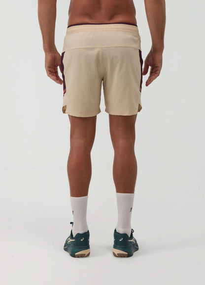 Shorts Slams Advantage