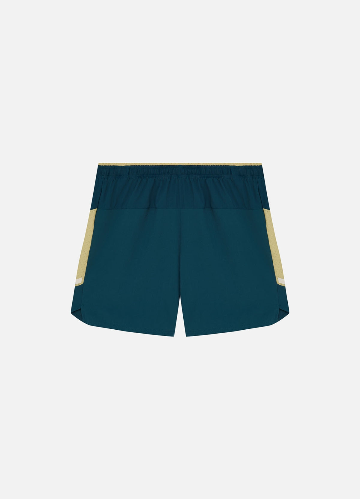 Shorts Slams Advantage