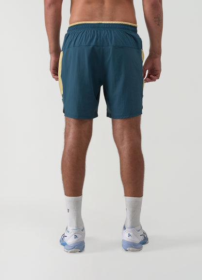 Shorts Slams Advantage