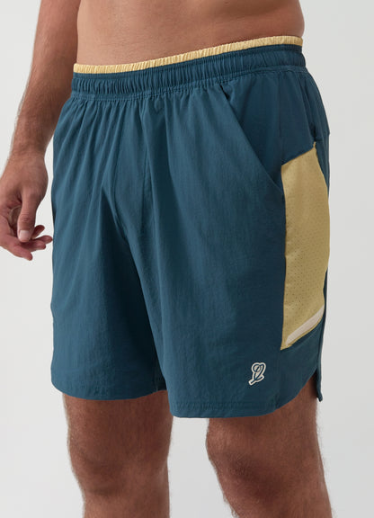 Shorts Slams Advantage