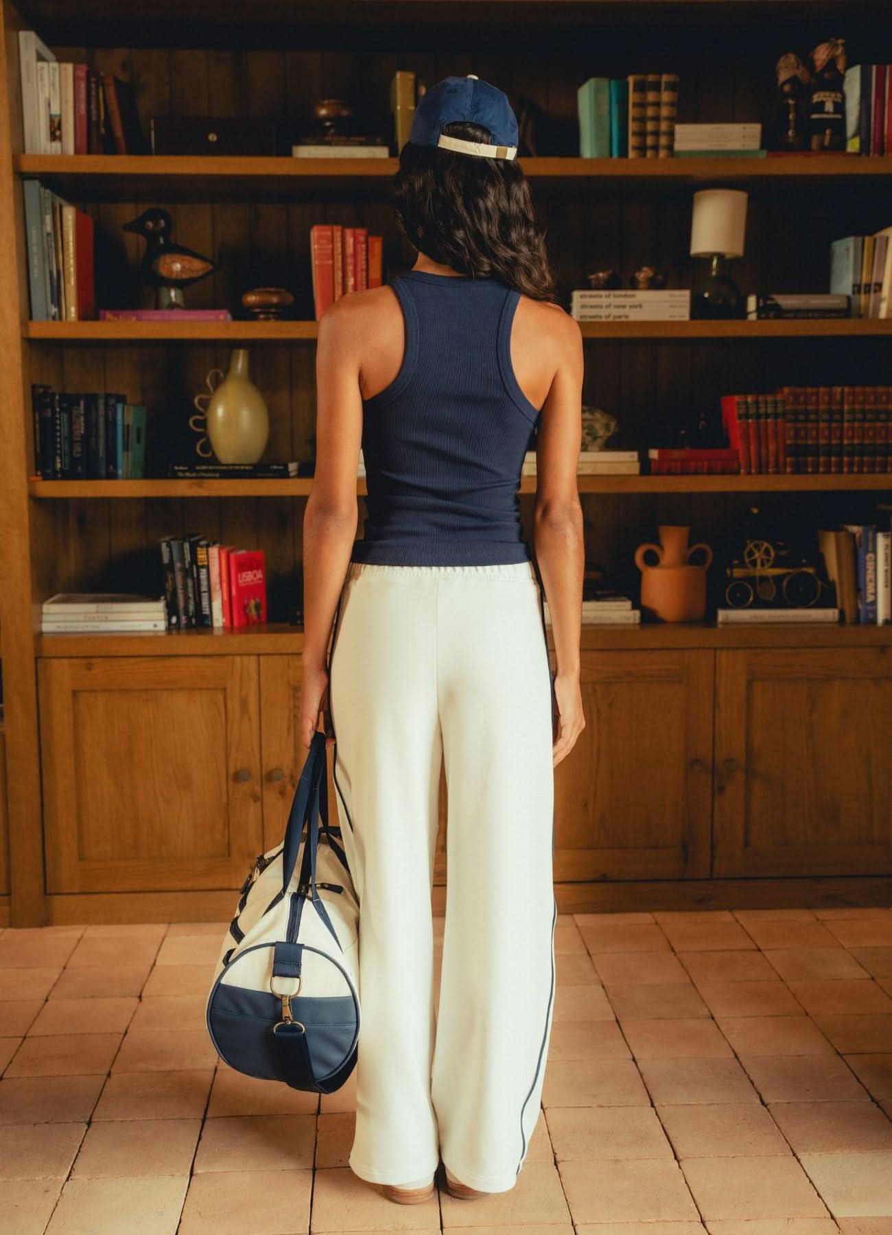 Calça Reta Essential Feminina